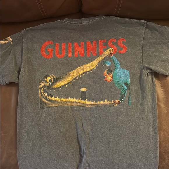 Guinness Crocodile and Parrot Tee in Gray - Picture 1 of 2